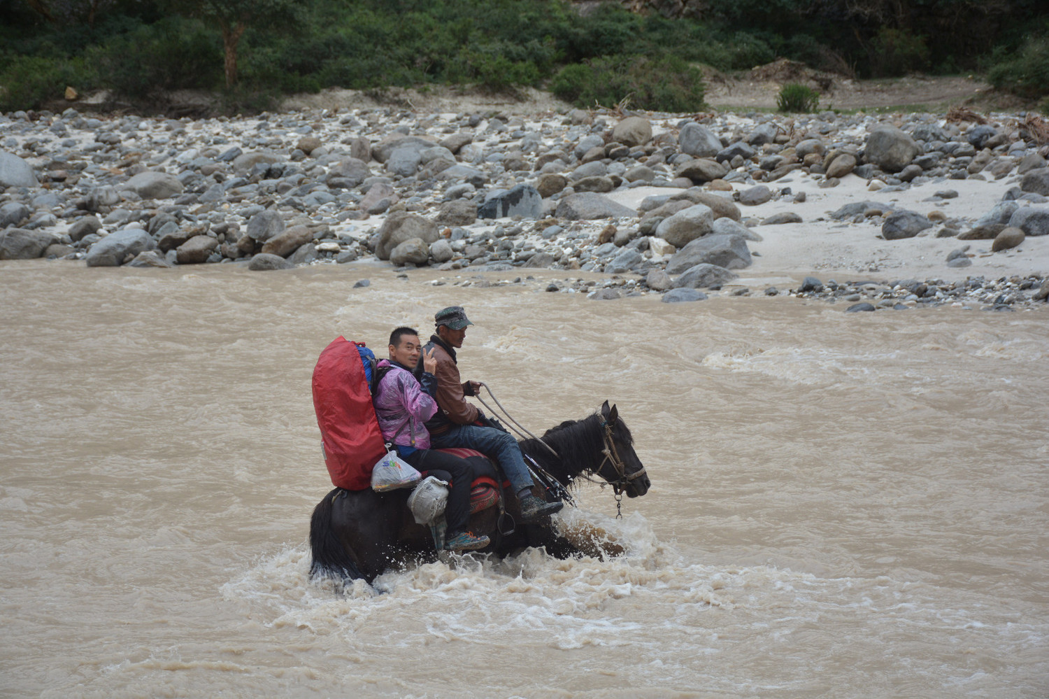 行者无疆-6月乌孙，漂洋过海为圣湖，翻山越岭因初心
