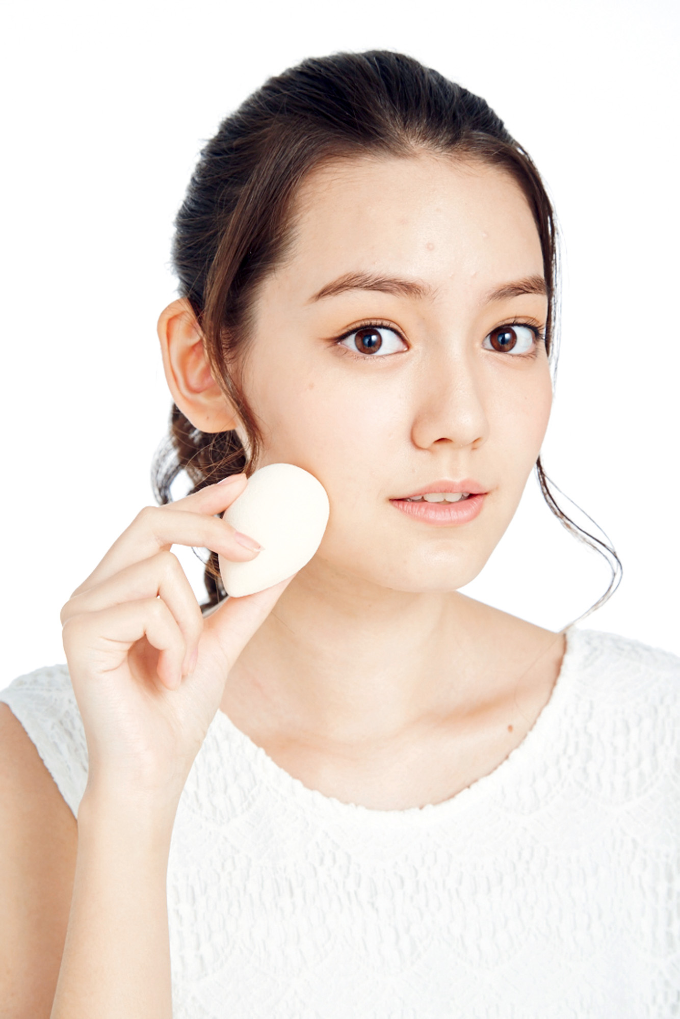 天气太热脱妆怎么补妆好看,天气热化妆后应该怎样避免脱妆