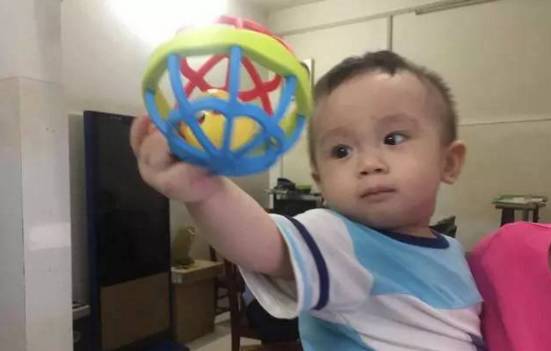 一岁男婴被遗弃,一名男婴被遗弃