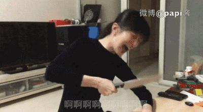 被泼了一身红酒 (地面泼到红酒饮料怎么办)