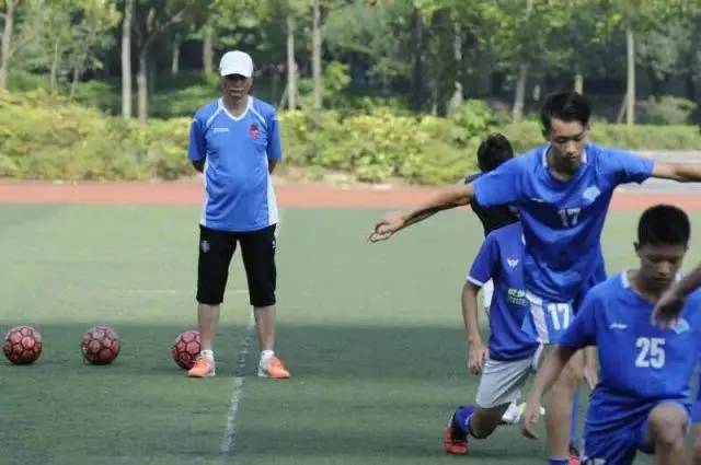 这个暑假，七中在绿茵场上没闲着！