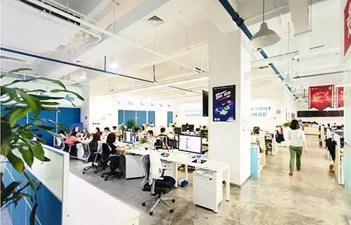 微鲸：家庭娱乐新花“young”｜资讯