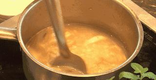 一家开在43楼的空中餐厅，去这里吃饭你得带上两个胃