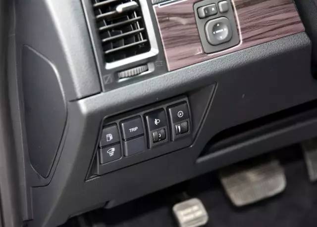 纳智捷大7mpv后面没有暖风空调,纳智捷大7mpv值得买吗