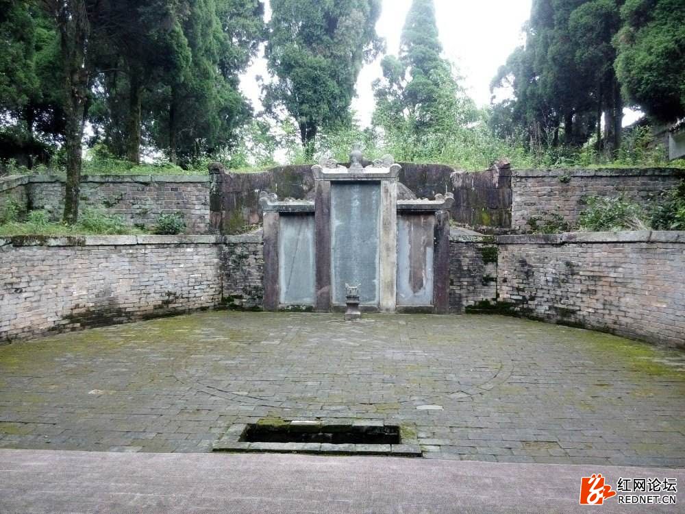 杜甫草堂故居是真实的吗,杜甫之墓真实照片