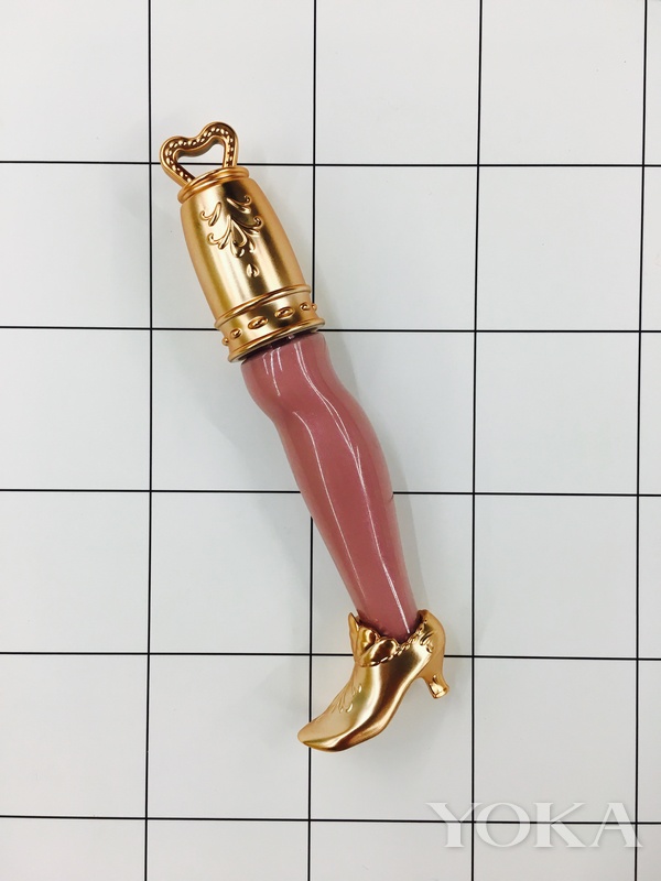 帮你试用护肤品,帮你试口红