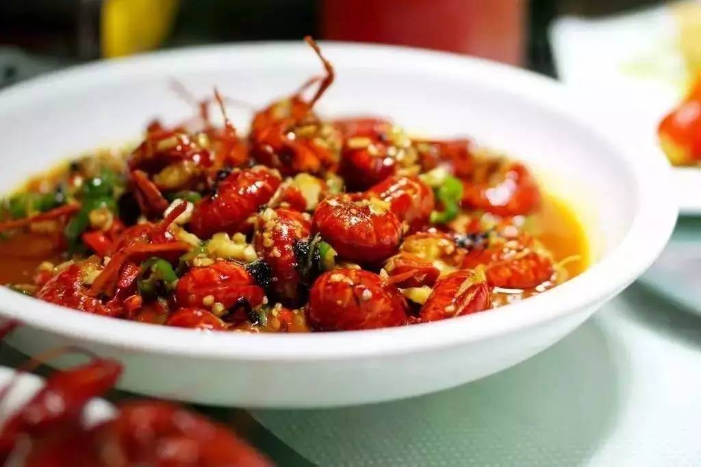 长沙吃虾网红店在哪里,长沙河西哪家油爆虾最好吃