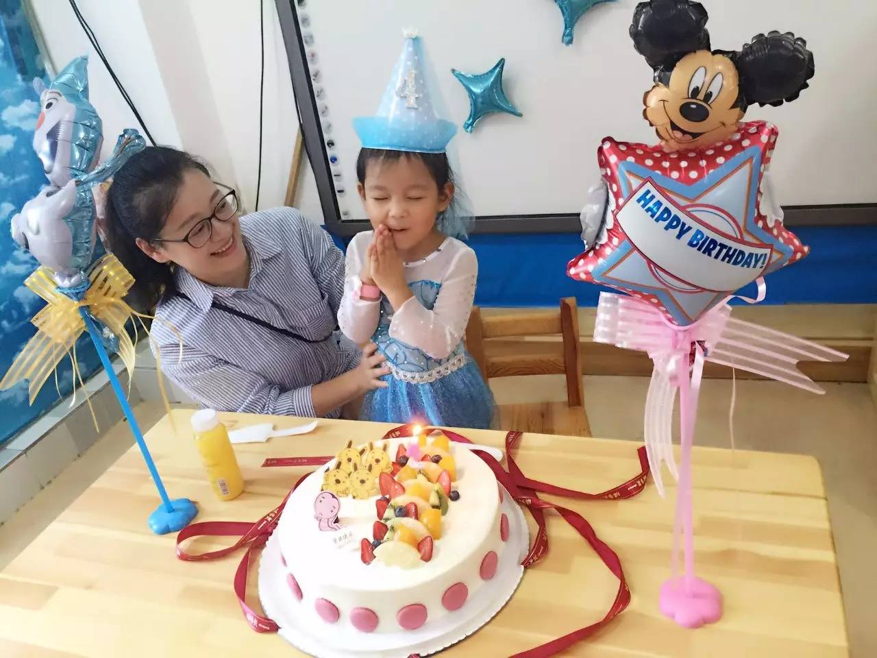 孩子上幼儿园总是发烧要不要休学,孩子在幼儿园发烧怎样跟家长沟通