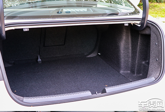 品学兼优2,沉浸式体验上汽大众速腾最新款