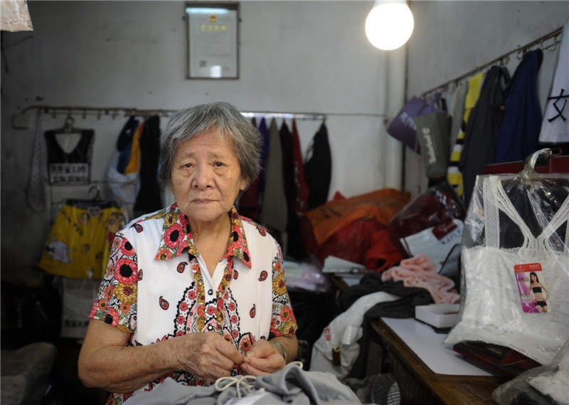 广州最后的织补店，一针一线织补岁月