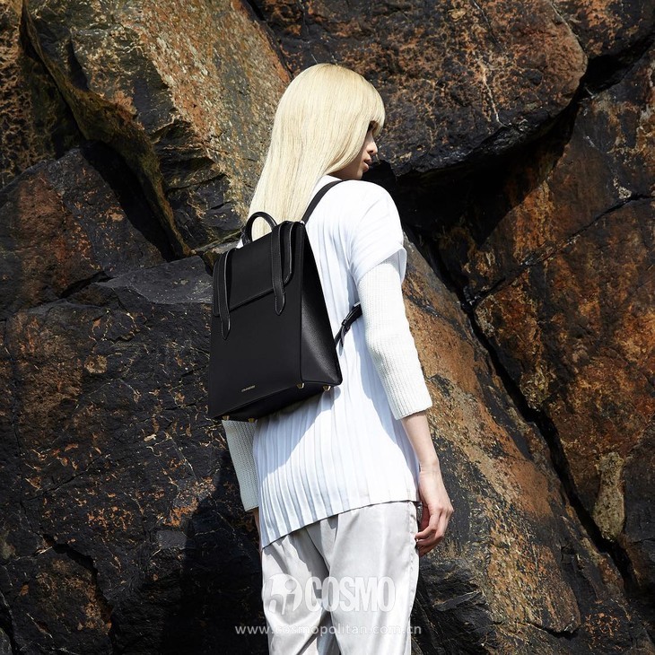 学生党开学季双肩包来咯,开学必备的结实帆布双肩包