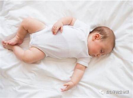 宝宝呕吐腹泻如何预防脱水,宝宝呕吐出大汗