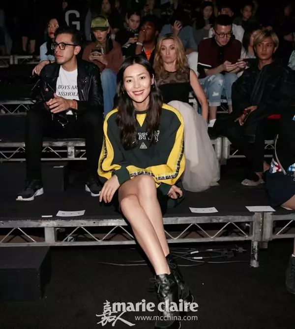 跟着表姐去看秀：时尚联名让人争相收入囊中的真相是？