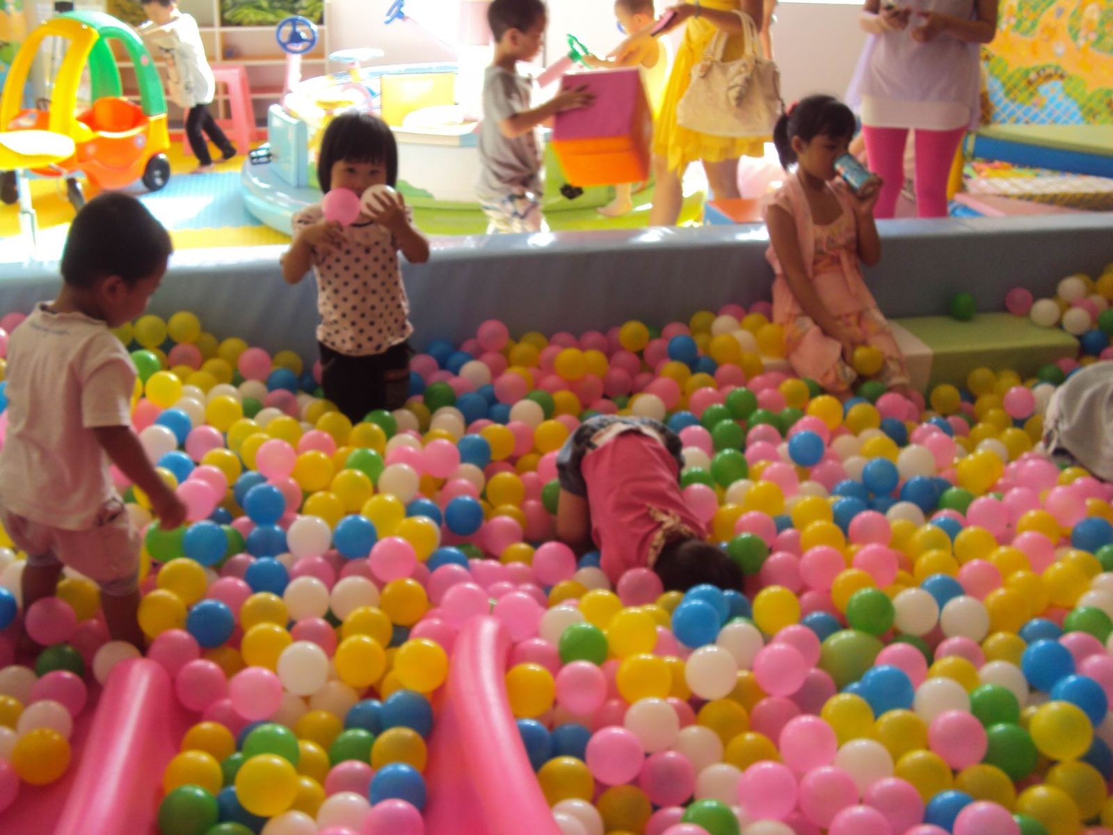 室内儿童游乐场投资真实回报,1000平米儿童游乐场利润分析