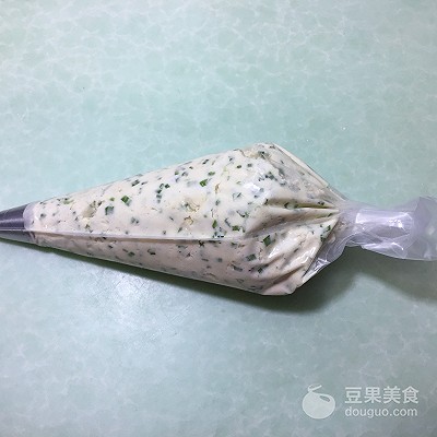 葱香曲奇饼干的做法,葱香曲奇饼干的烤箱做法