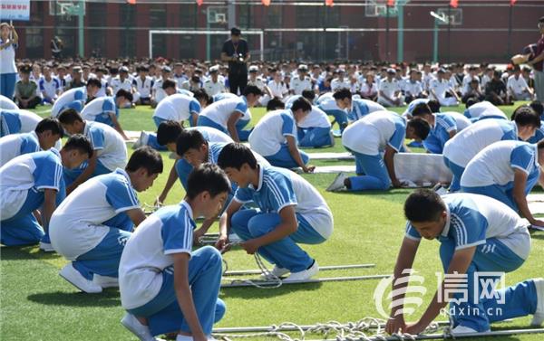 青岛军校军训,青岛中学生军训成果展