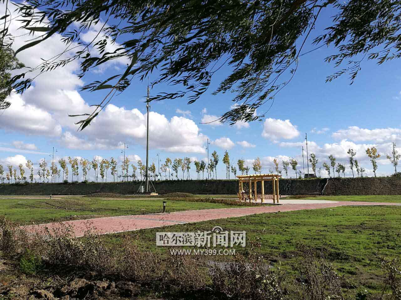 「好事」松北区又一处市民休闲广场近日建成投用｜位于学海街与滨水大道占地约8一10个足球场