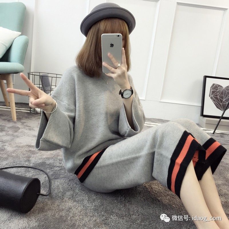 新款套装裙时髦又减龄冬天,套装裙两件套小香风针织秋冬