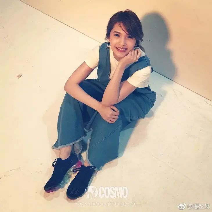 杨幂同款八字卷刘海教程,杨幂同款发型法式刘海