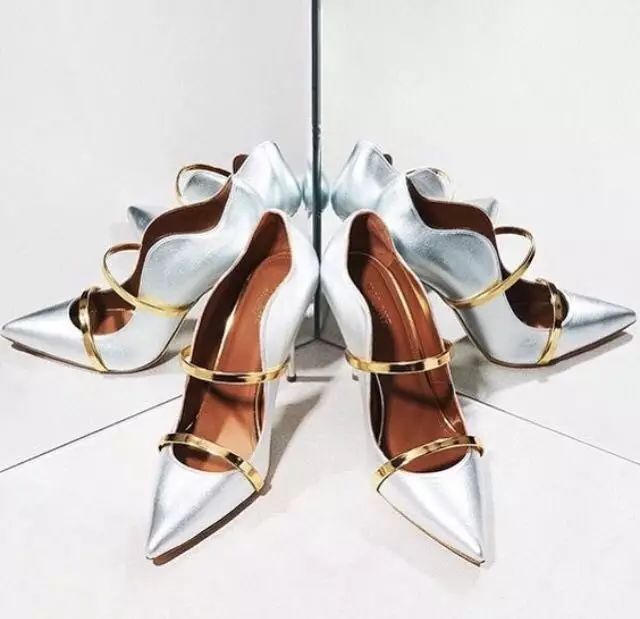 找女友只服冯绍峰，我却心疼赵丽颖找不到一双好鞋~