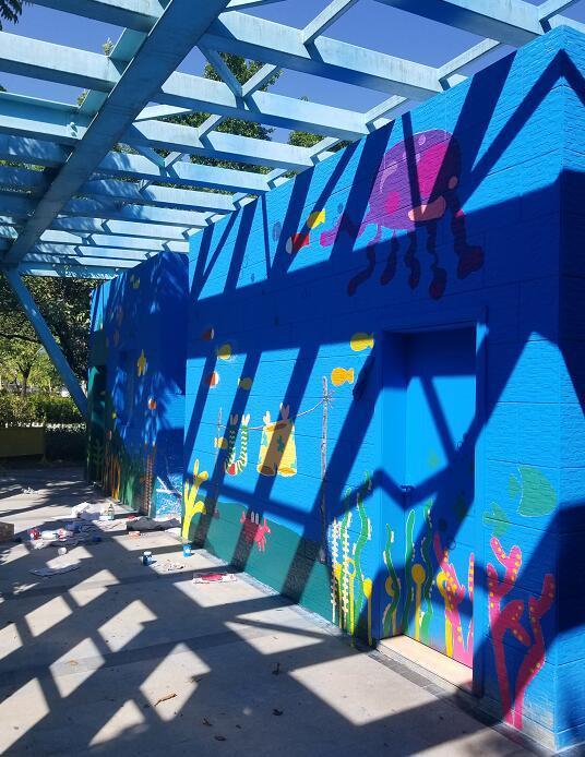 「惊喜」小黄人，机器猫，新升级的福州儿童公园简直萌翻了！快来留下你的涂鸦记忆吧！