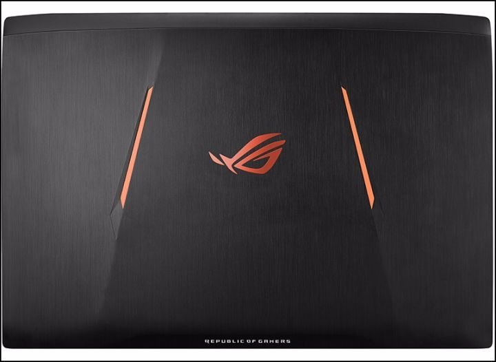 它俩实为兄弟游戏本，为什么差价这么大？