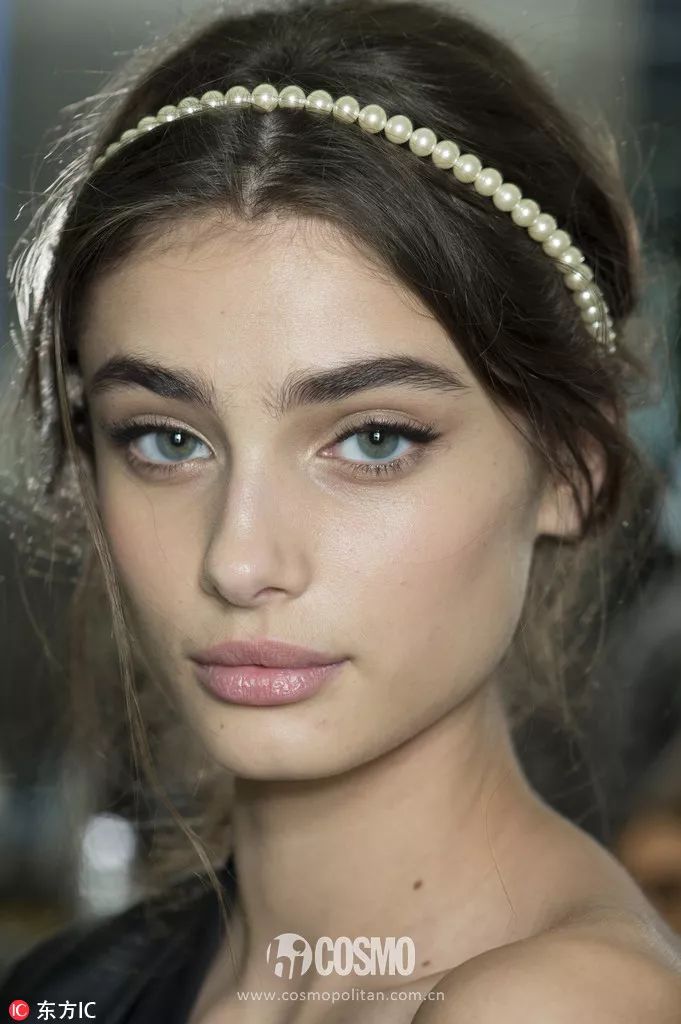 美人计戴眼镜刘海怎么剪好看,肉肉脸型适合什么刘海