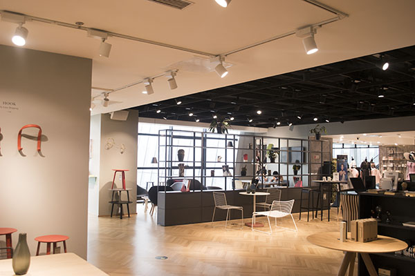 我们逛了逛HAY在北京的体验店，没想到长这样