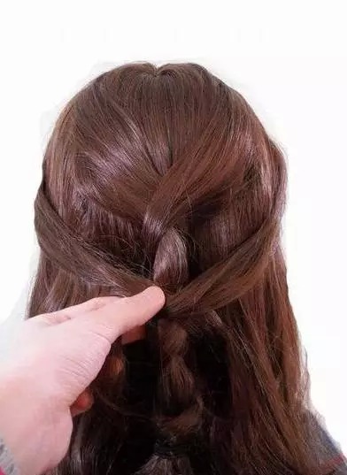 披头散发怎么扎头发好看,披头散发的头发教程