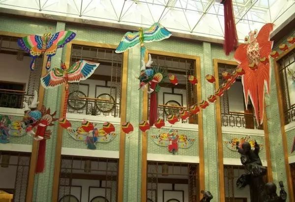 给大家介绍一下,这是我的母亲潍坊,美貌如花!