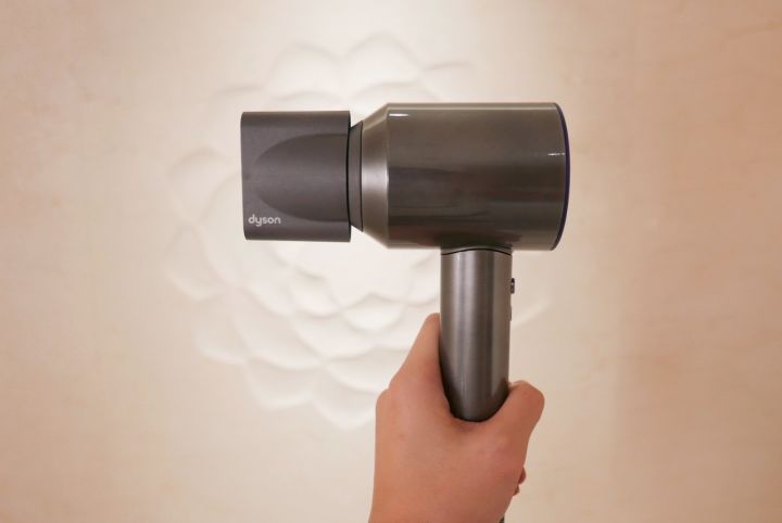 个人用3年的戴森吹风机值得买吗 (松下xd20和戴森吹风机哪个好)