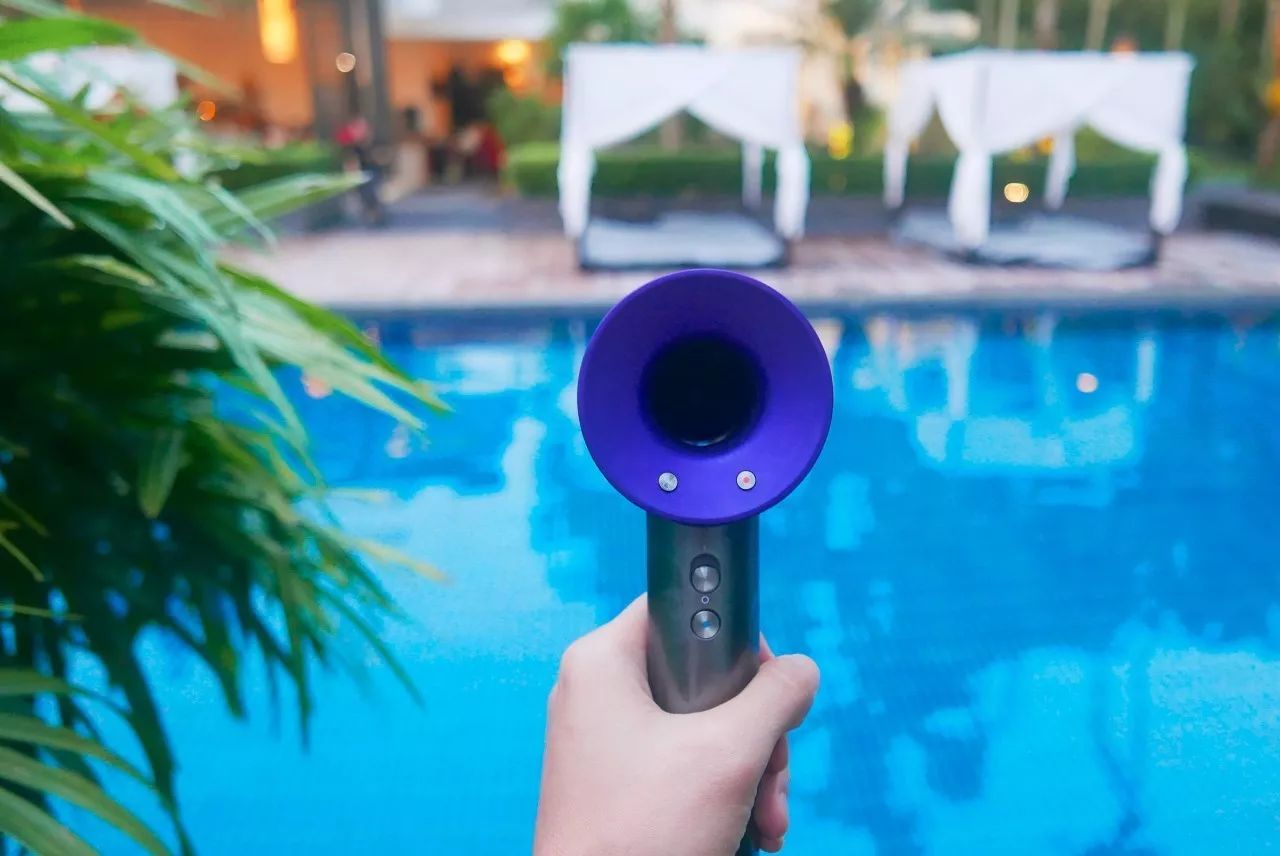 个人用3年的戴森吹风机值得买吗 (松下xd20和戴森吹风机哪个好)