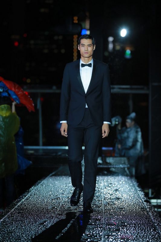 “THEICON”大秀演绎沪上星空传奇，MECITY上海旗舰店隆重开幕