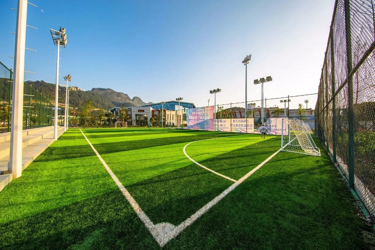 黔南荔波县体育馆开放时间,荔波体育馆可容纳多少人