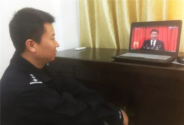 迈进新时代开启新征程ppt,迈进新时代开启新征程歌曲