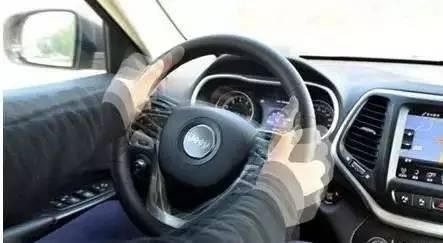 车辆高速发飘是什么感觉,高速感觉车子发飘是心理问题吗