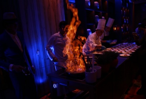 美味烹制的时光∣∣VASTO打造顶级时光晚宴致敬25周年！