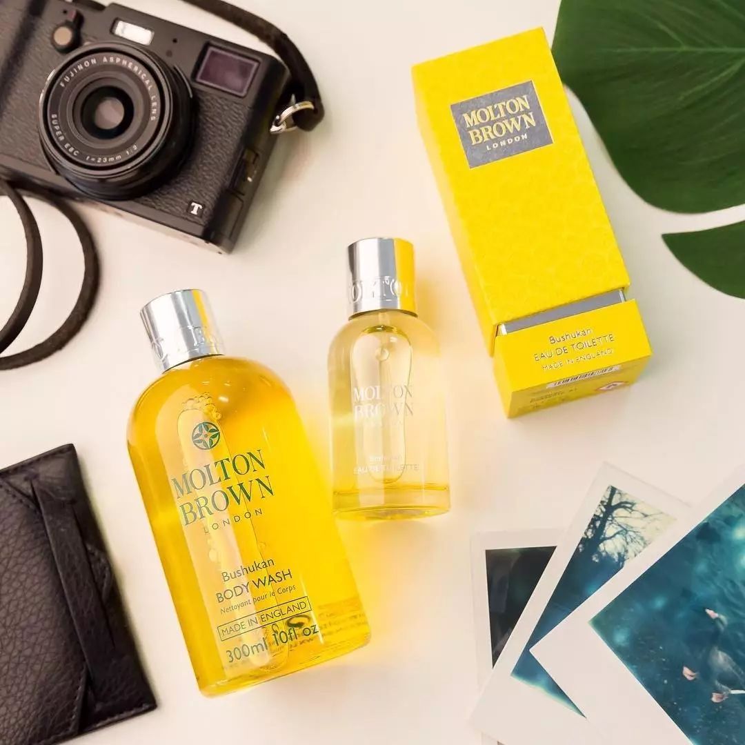 好痒啊！我除了能给你一个痒痒挠，还能给你一瓶身体乳！