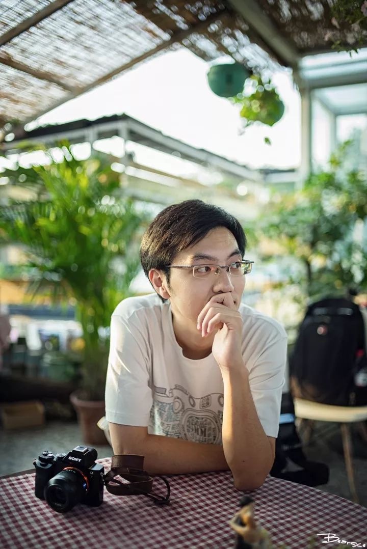 大三元第一个镜头应该入手哪一个,拥有大三元还有必要买镜头吗