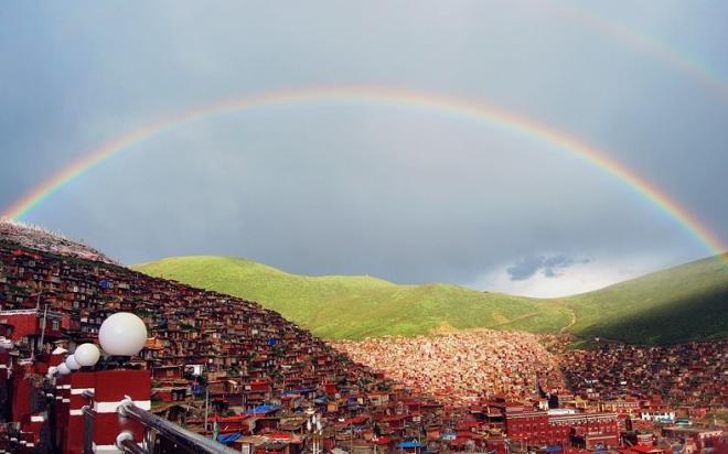 成都租车普拉多2700走川藏线,成都到甘孜租车多少钱一天