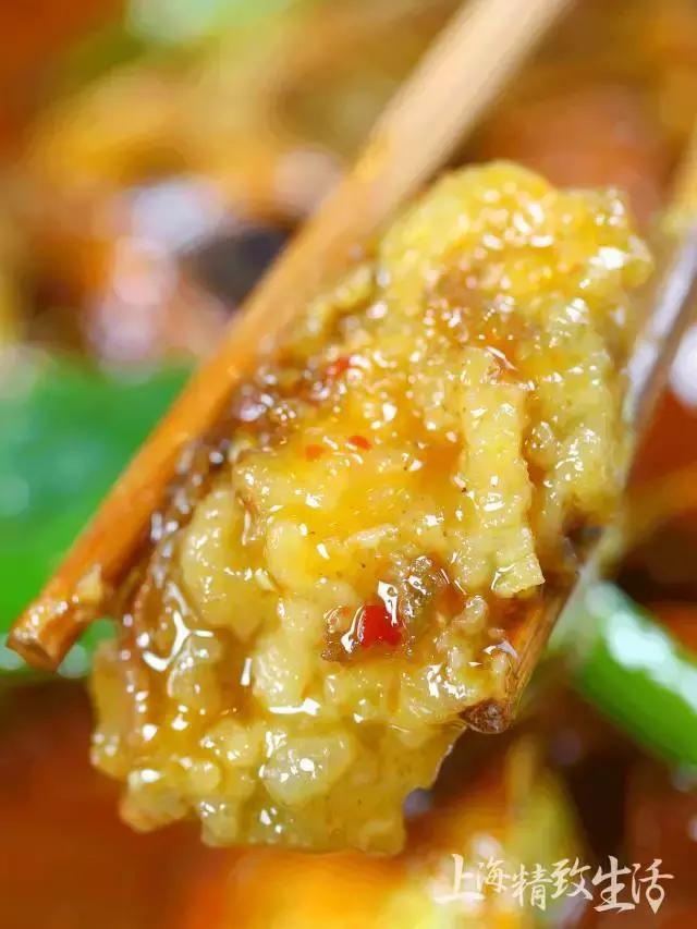 不用等到夏天也可以吃到小龙虾,现在的大闸蟹肉质肥美又爆膏