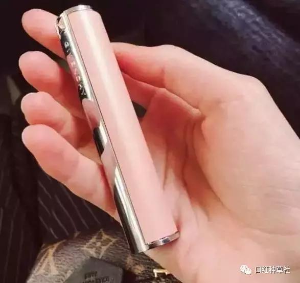 纪梵希n303唇膏小粉皮试色,纪梵希小粉皮唇膏303多少钱