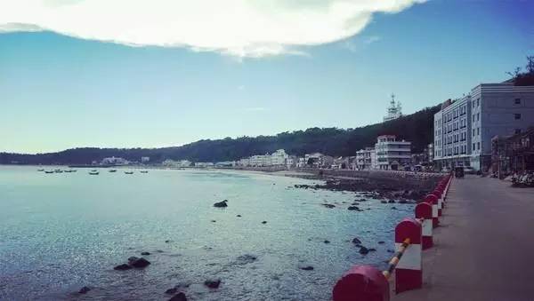 你会选择在南宁和300万人“假装生活”还是和我一起出逃到海岛呢！