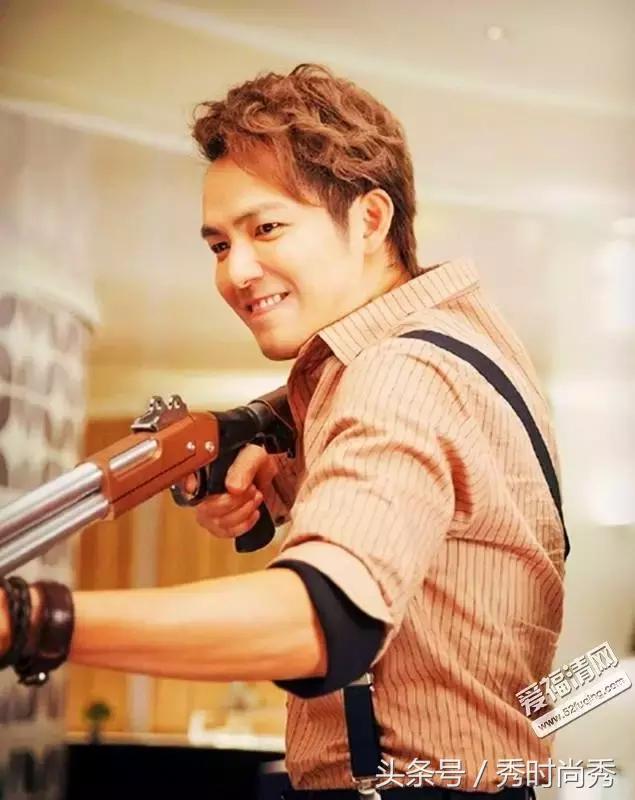 有点秃适合剪什么刘海男,秃鬓角头发软男士发型