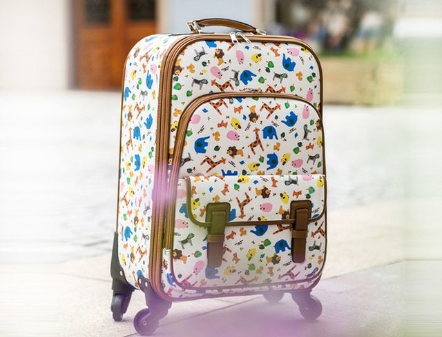 领着孩子去玩的旅行箱,送给孩子一个行李箱