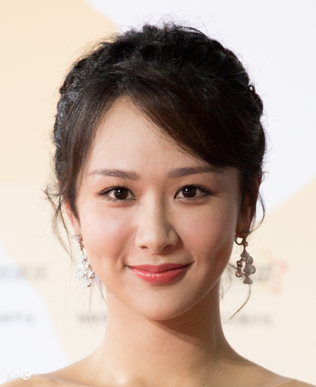 华妃蒋欣妆容遭吐槽,皮肤过敏就只能素颜吗