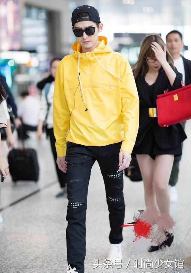 鹿晗小井的蕾丝衫张翰的渔网袜，不是战狼依然够帅