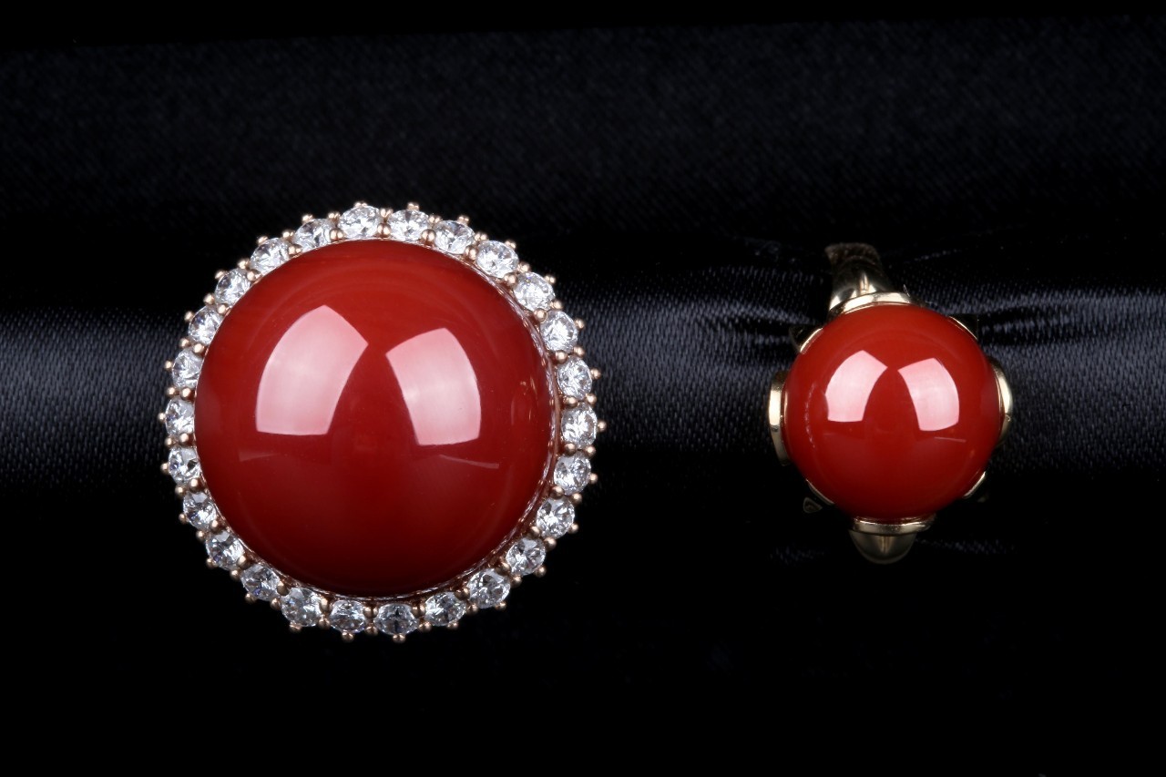 真的红珊瑚是不是很贵,阿卡红珊瑚为什么那么贵