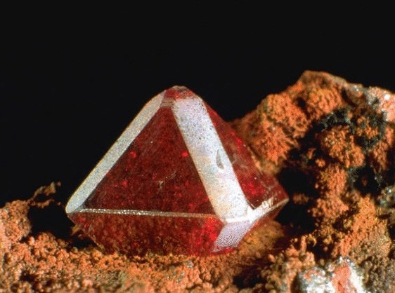 我的前半生宝石原石,我的前半生原石图片