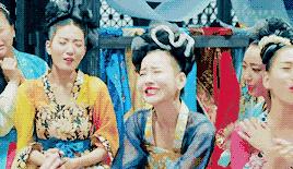 众人拾柴火焰高齐心合力团结一致,众人拾柴火焰高众人泼水